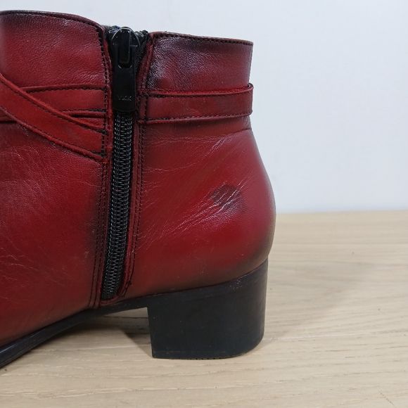 Dorking by Fluchos Red Leather Ankle Boots Buckle Strap Block Heel - Picture 5 of 15